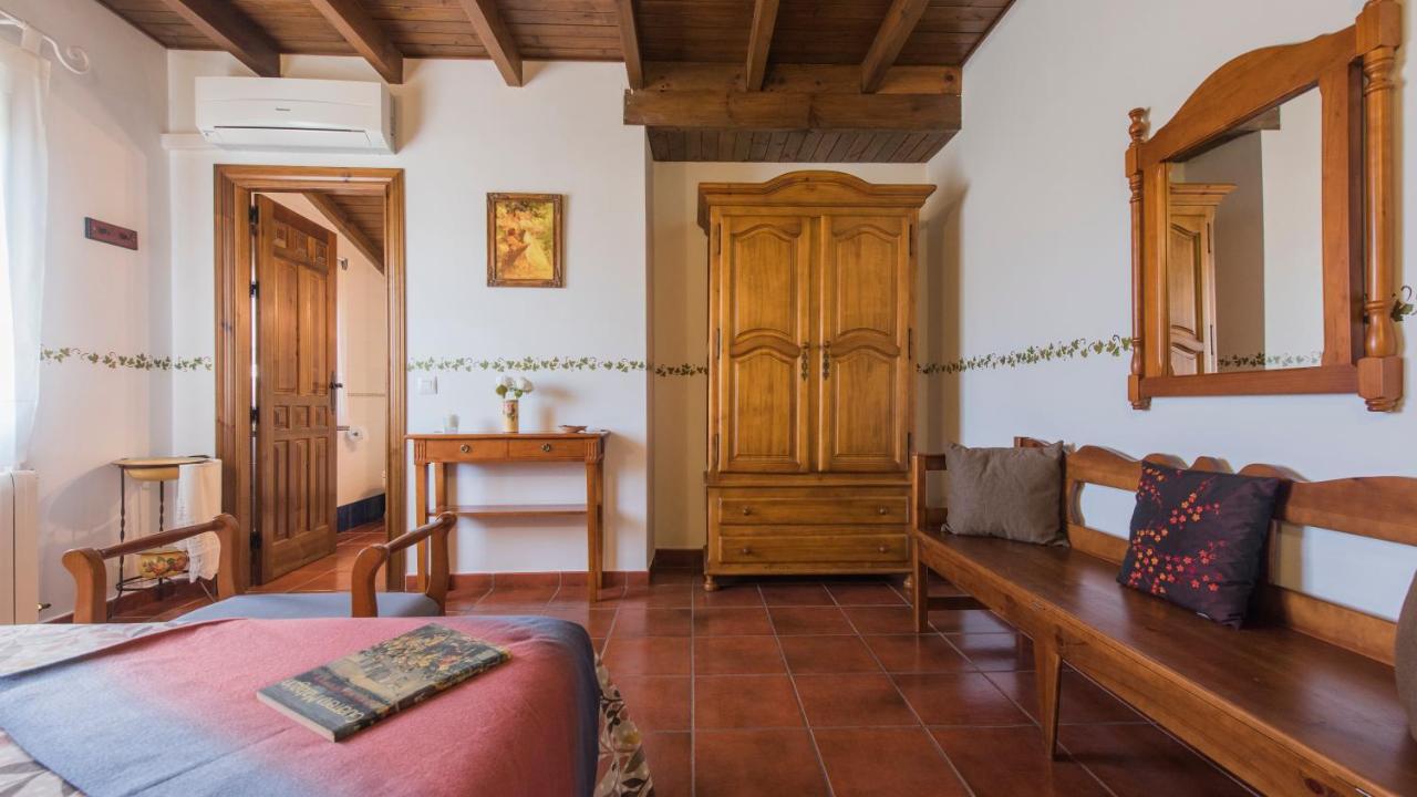 Los Laureles Casa Rural Urda Zewnętrze zdjęcie